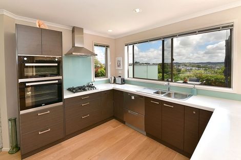 Photo of property in 9 Seagate Place, Red Beach, 0932