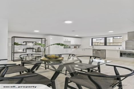 Photo of property in 14a Ropata Avenue, Point England, Auckland, 1072