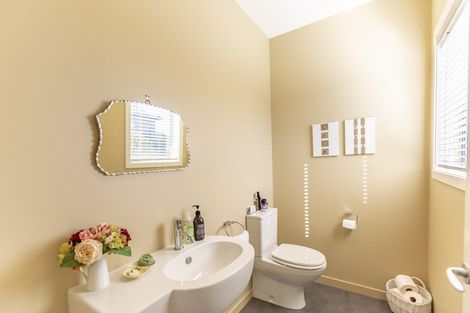 Photo of property in 2/30 Lindsay Road, Waipukurau, 4283