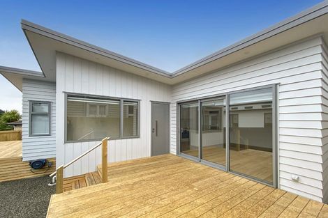 Photo of property in 15b Akehurst Avenue, New Lynn, Auckland, 0600