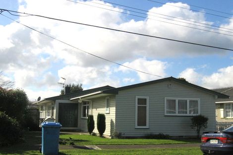 Photo of property in 17 Holyoake Crescent, Avalon, Lower Hutt, 5011