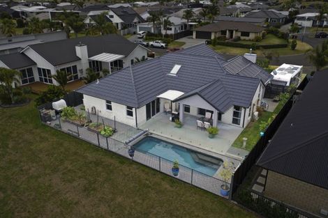 Photo of property in 48 Cassinia Close, Papamoa Beach, Papamoa, 3118