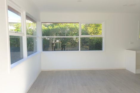 Photo of property in 60 Lynden Avenue, Hillcrest, Auckland, 0627