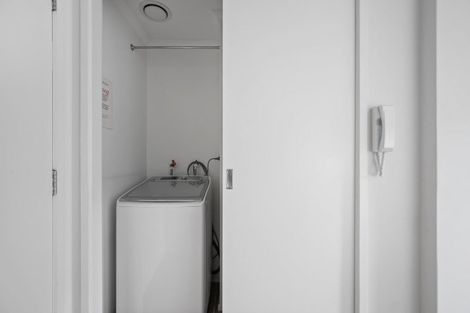 Photo of property in The Rennaissance, 6i/18 Ronwood Avenue, Manukau, Auckland, 2104