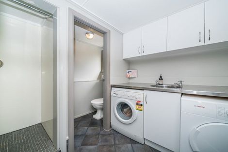 Photo of property in 17 Swansea Street, Hokowhitu, Palmerston North, 4410