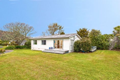 Photo of property in 10 Margot Place, Hahei, Whitianga, 3591