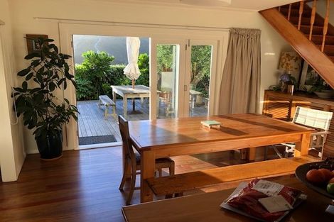 Photo of property in 110 Severn Street, Island Bay, Wellington, 6023