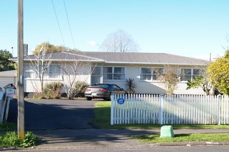 Photo of property in 15 Kairanga Street, Mangere East, Auckland, 2024
