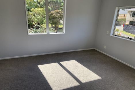 Photo of property in 21 Percy Dyett Drive, Karori, Wellington, 6012