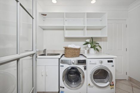 Photo of property in 2/17 Sanders Avenue, Takapuna, Auckland, 0622