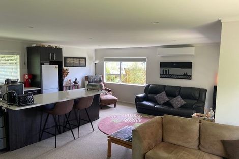 Photo of property in 2 Frank Hewitt Street, Pukekohe, 2120