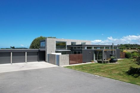 Photo of property in 141 Awamoa Road, Holmes Hill, Oamaru, 9401