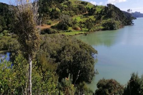 Photo of property in 68 Ranui Road, Karetu, 0283