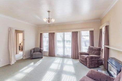 Photo of property in 21 Carlisle Street, Levin, 5510