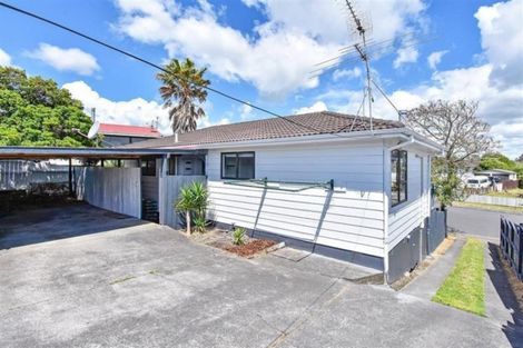 Photo of property in 10 Massine Place, Randwick Park, Auckland, 2105