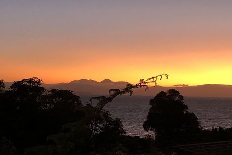 Photo of property in 8 Whakamoenga Point, Acacia Bay, Taupo, 3385