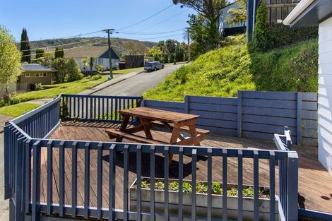 Photo of property in 9 Castle Crescent, Stokes Valley, Lower Hutt, 5019