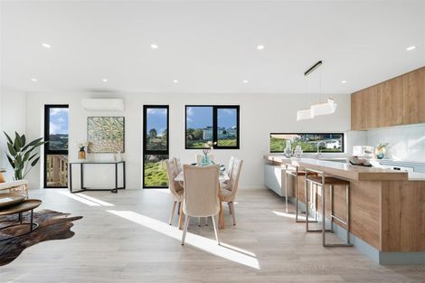 Photo of property in 25 Whakairo Crescent, Gulf Harbour, Whangaparaoa, 0930