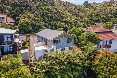 Photo of property in 79 Percy Dyett Drive, Karori, Wellington, 6012