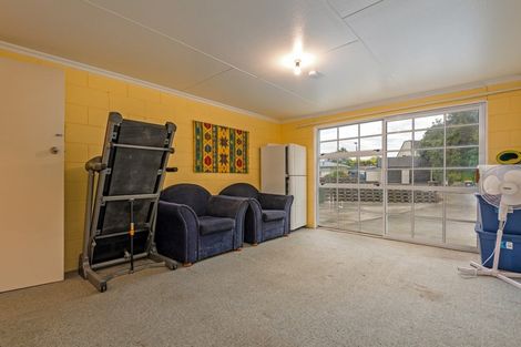 Photo of property in 36 Pinedale Parade, Milson, Palmerston North, 4414
