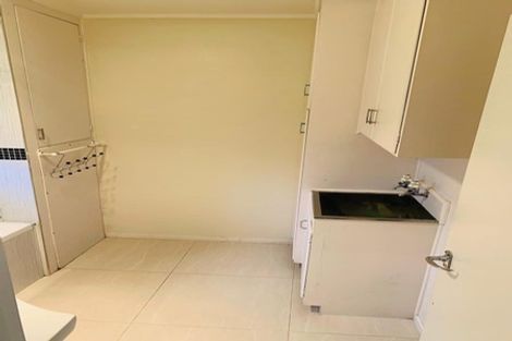 Photo of property in 2/4 Stanhope Road, Mount Wellington, Auckland, 1051