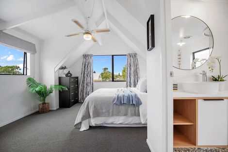 Photo of property in 1 Hall Road, Matua, Tauranga, 3110