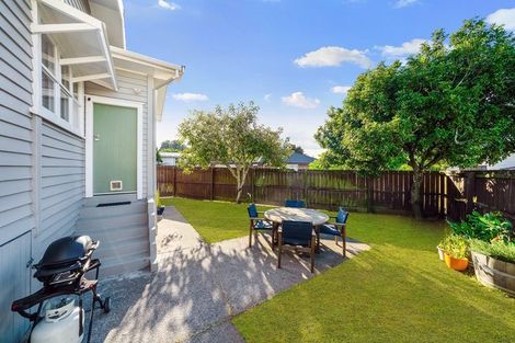 Photo of property in 17 Tennessee Avenue, Mangere East, Auckland, 2024