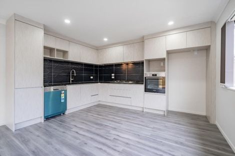 Photo of property in 10 Koroheke Road, Takanini, 2110