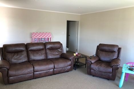 Photo of property in 1/168 Prince Regent Drive, Farm Cove, Auckland, 2012