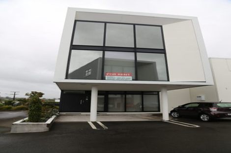 Photo of property in 1/86 Hurlstone Drive, Waiwhakaiho, New Plymouth, 4312