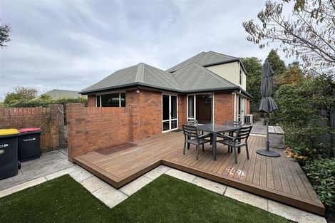 Photo of property in 2/3a Chilcombe Street, Ilam, Christchurch, 8041