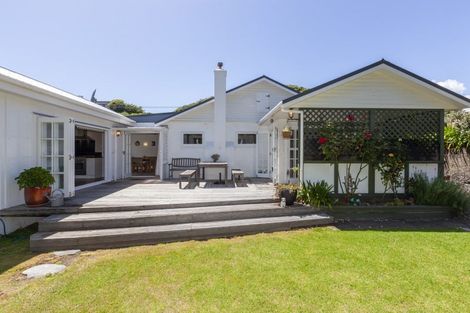 Photo of property in 131 Rosetta Road, Raumati South, Paraparaumu, 5032