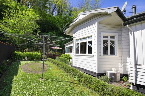 Photo of property in 99 Shakespeare Road, Bluff Hill, Napier, 4110