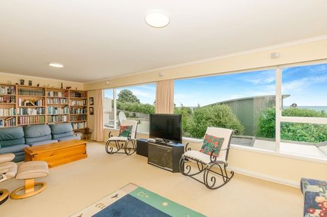 Photo of property in 30 Newry Road, Raumati Beach, Paraparaumu, 5032