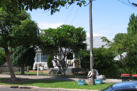 Photo of property in 12 Armagh Road, Blockhouse Bay, Auckland, 0600