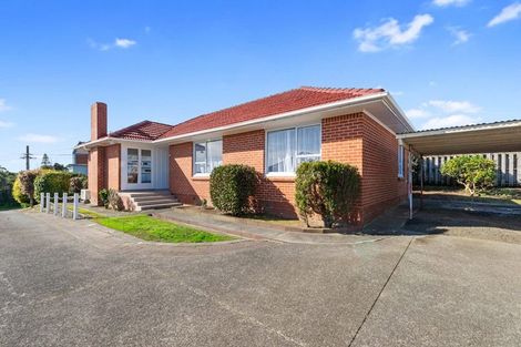 Photo of property in 27 View Road, Henderson, Auckland, 0612