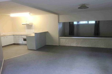 Photo of property in 60 Edmonton Road, Henderson, Auckland, 0612