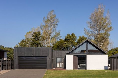 Photo of property in 7 Chatsworth Avenue, Rangiora, 7400