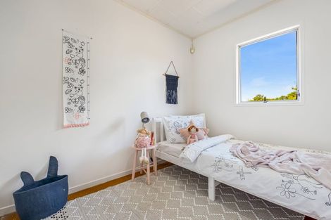Photo of property in 101 Triangle Road, Massey, Auckland, 0614