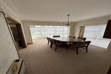 Photo of property in 12 Karaka Street, New Lynn, Auckland, 0600