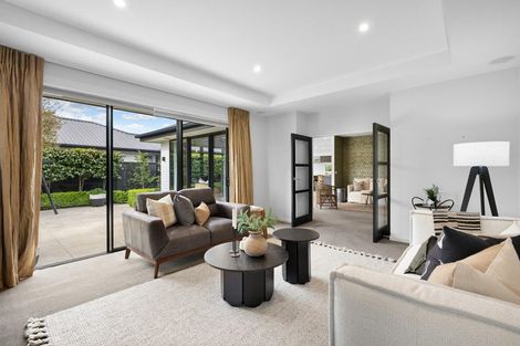 Photo of property in 5 Dalweny Lane, Cracroft, Christchurch, 8025