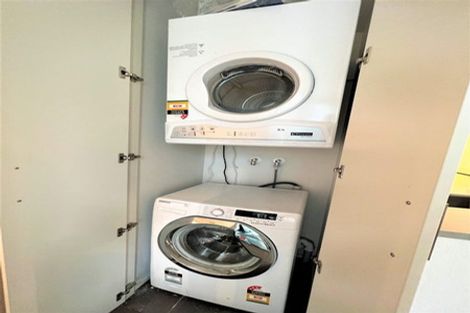 Photo of property in 471 Great South Road, Penrose, Auckland, 1061