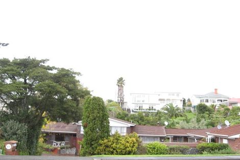 Photo of property in 4/83 Uxbridge Road, Cockle Bay, Auckland, 2014