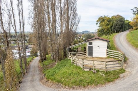 Photo of property in 104 High Street, Waipawa, 4210