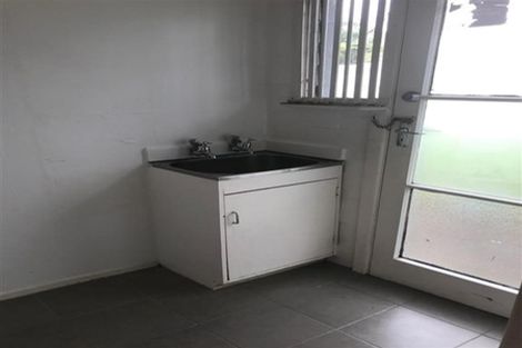 Photo of property in 2/23 Driver Road, Mangere East, Auckland, 2024