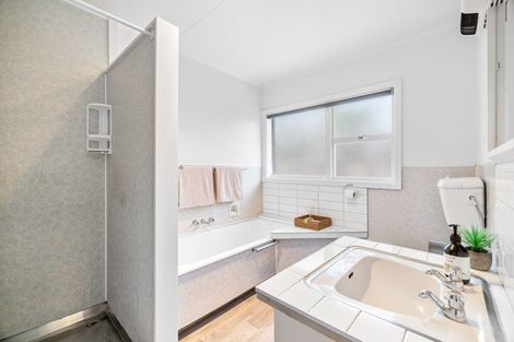 Photo of property in 2/27 Tuirau Place, Ilam, Christchurch, 8041