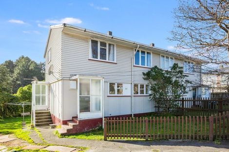 Photo of property in 10 Lincoln Grove, Cannons Creek, Porirua, 5024