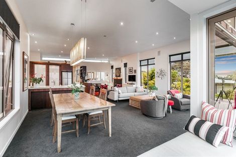 Photo of property in 85 Aberdeen Road, Castor Bay, Auckland, 0620