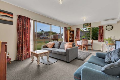 Photo of property in 17a Edgehill Place, Te Puke, 3119