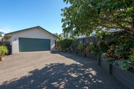 Photo of property in 2/12 Rochester Crescent, Somerville, Auckland, 2014